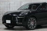 2017 Porsche MACAN null