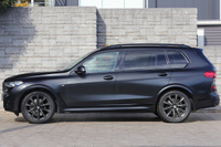 2021 BMW X7 