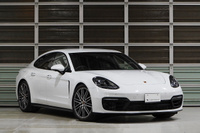 2021 Porsche PANAMERA null