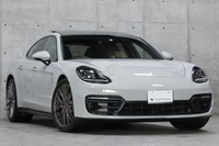 2023 Porsche PANAMERA null