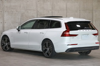 2020 Volvo V60 null