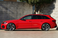 2023 Audi RS4 AVANT 