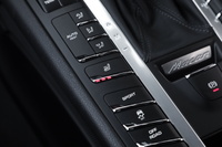 2020 Porsche MACAN null