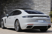 2022 Porsche PANAMERA null