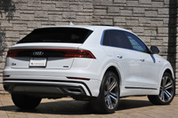 2023 Audi Q8 null