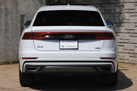 2023 Audi Q8 null