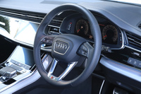 2023 Audi Q8 null