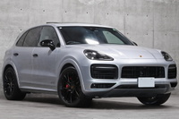 2021 Porsche CAYENNE null