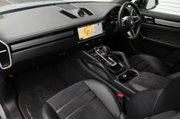 2021 Porsche CAYENNE null