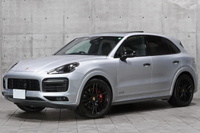 2021 Porsche CAYENNE null