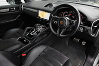 2021 Porsche CAYENNE null