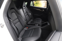2018 Porsche PANAMERA 