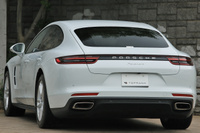 2018 Porsche PANAMERA 