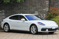 2018 Porsche PANAMERA 