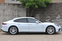 2018 Porsche PANAMERA 