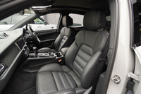 2022 Porsche MACAN null