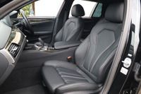 2023 BMW 5 SERIES null
