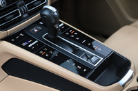 2022 Porsche MACAN null