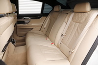 2016 BMW 7 SERIES null