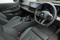2025 BMW 5 SERIES null