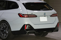 2025 BMW 5 SERIES null