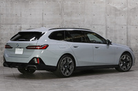 2025 BMW 5 SERIES null