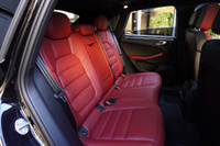 2024 Porsche MACAN null