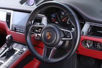 2018 Porsche MACAN 
