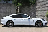 2021 Porsche PANAMERA null