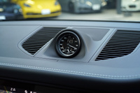 2024 Porsche MACAN null