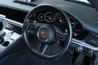 2021 Porsche PANAMERA 