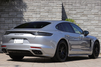 2021 Porsche PANAMERA null