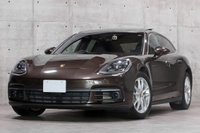 2019 Porsche PANAMERA null