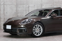 2019 Porsche PANAMERA null