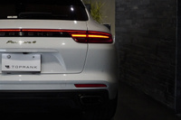 2019 Porsche PANAMERA null
