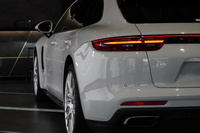 2019 Porsche PANAMERA null