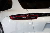 2019 Porsche PANAMERA null