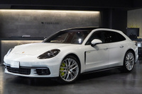 2019 Porsche PANAMERA null