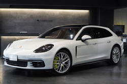 2019 Porsche PANAMERA