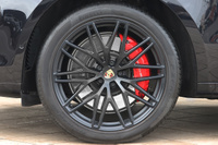 2024 Porsche MACAN 