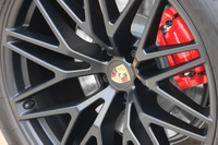 2024 Porsche MACAN 