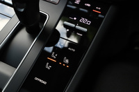 2024 Porsche MACAN 