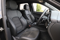 2024 Porsche MACAN 