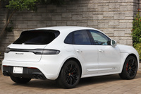2023 Porsche MACAN null
