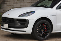 2023 Porsche MACAN null