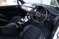 2023 Porsche MACAN null