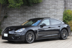 2023 Porsche PANAMERA