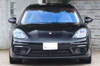 2023 Porsche PANAMERA null