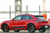 2022 Porsche MACAN 