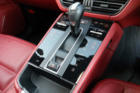 2022 Porsche MACAN 